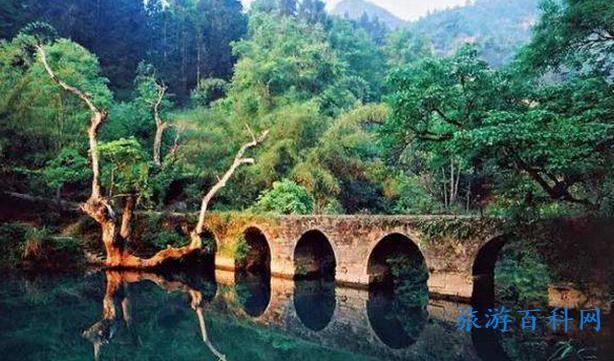 贵州十大旅游景点 贵州十大景点 贵州旅游必去十大景点