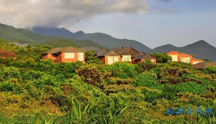 乌苏市旅游景点介绍(乌苏简介旅游风景)
